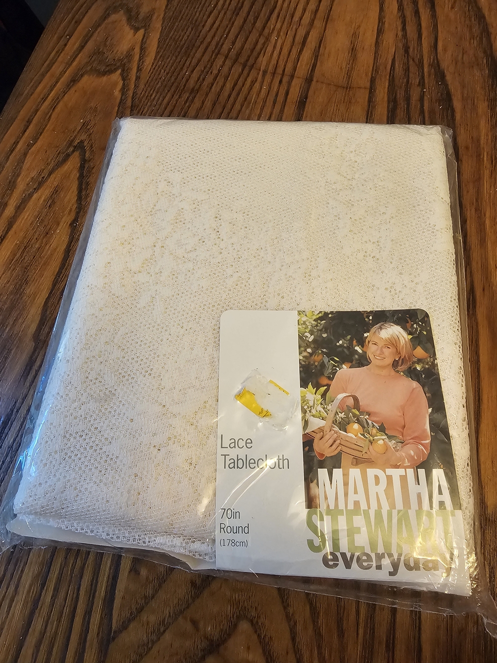 Martha Stewart Cream Lace Tablecloth Round